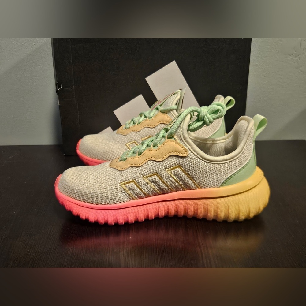 Adidas Kids Kaptir Flow 2.0 Shoes in Cream and Pink size 13K